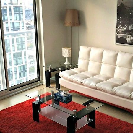 Pelicanstay In Toronto Entertainment District エクステリア 写真